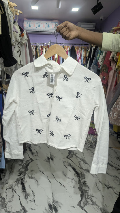 White Cropped Button-Down Shirt with Bow Embroidery