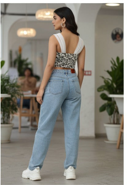 Black and White Wavy Printed Crop Top